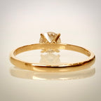 Luonnontimanttisormus noin 1,01 ct – Solitaire – 14K keltakulta Luonnontimanttisormus noin 1,01 ct – Solitaire – 14K keltakulta takaa