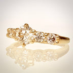 0,85 ct viisikivinen luonnontimanttisormus – 14K keltakulta – IGI etuviistosta