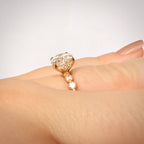 3,00 ct Hidden Halo -timanttisormus – 2,06 ct E/VS1 Triple Excellent – 14K keltakulta – IGI Sormessa sivuprofiili