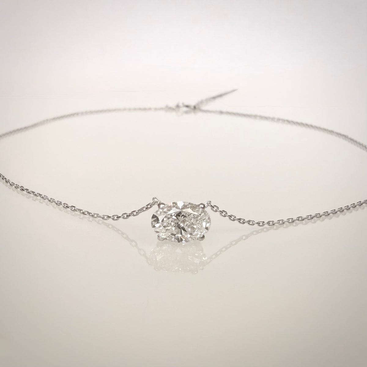 1,45 ct Oval Cut -timanttikaulakoru – E/VS1 – 14K valkokulta – IGI