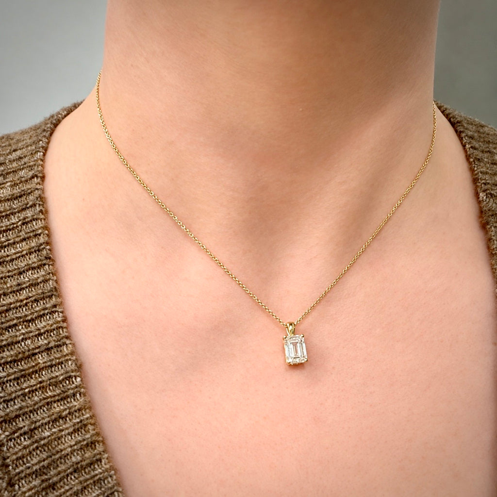 3,03 ct Emerald Cut -timanttikaulakoru – F/VVS2 – 14K keltakulta – IGI kaulassa