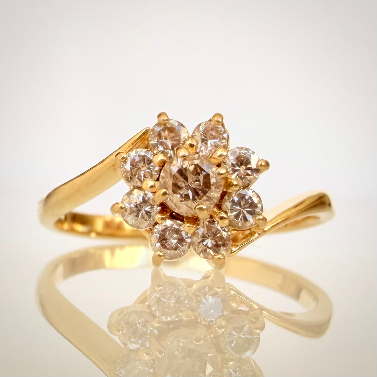 18K Keltakultainen Vintage Flower Cluster -timanttisormus 0,38 ct – Luonnontimantit edestä kauempaa