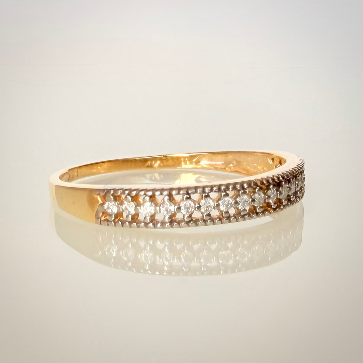 0,19 ct luonnontimantti-stackring 14K kultaa | Italia kuva sivu viistosta