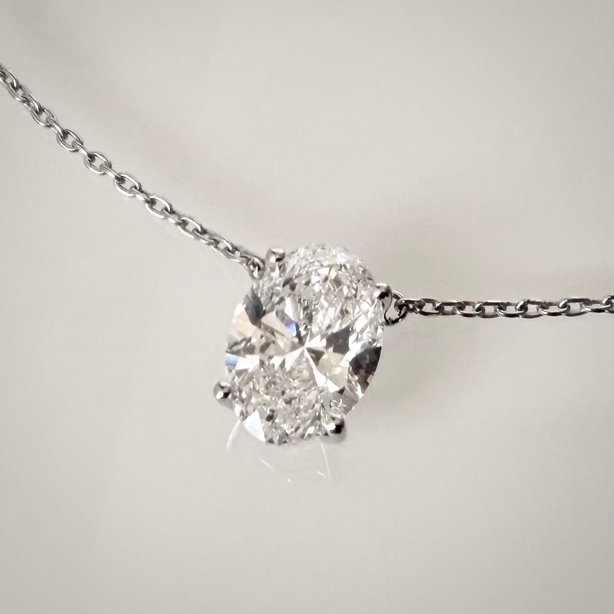 1,54 ct Oval Cut -timanttikaulakoru – D/VS1 – 14K valkokulta – IGI