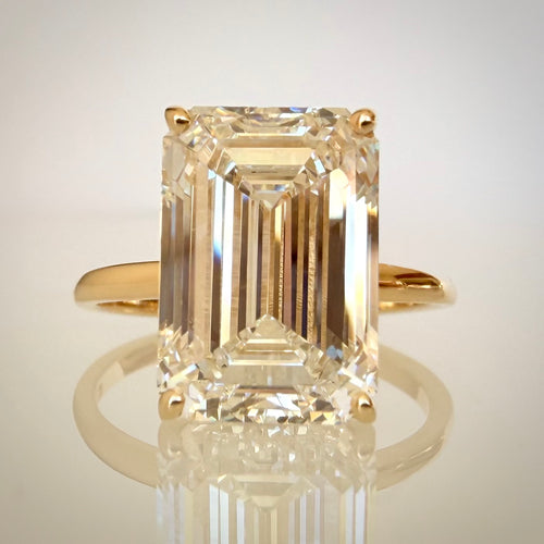 6,04 ct Emerald Cut solitaire-timanttisormus – F/VS1 – 14K keltakulta – IGI edestä