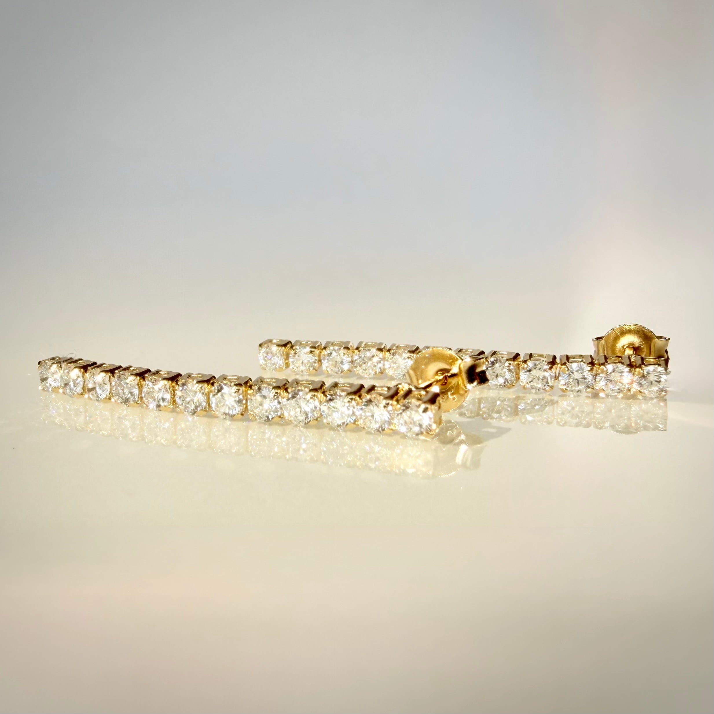 1,90 ct timanttirivikorvakorut – 14K keltakulta – D–E/VVS – IGI
