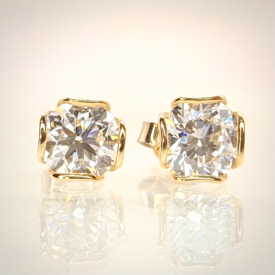 3,06 ct timanttikorvakorut suoraan edestä