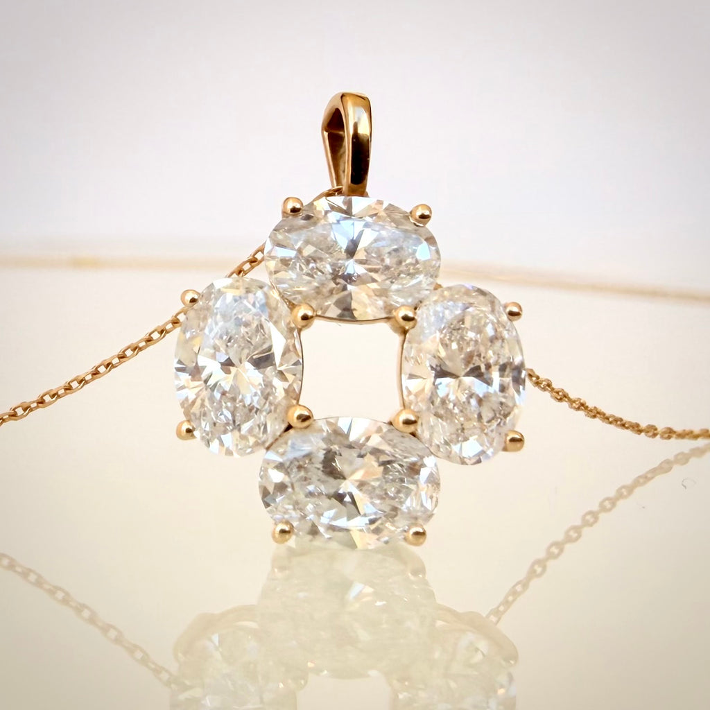 2,09 ct ovaali-timanttikaulakoru – 14K riipus ja 18K kultaketju – HRD edestä