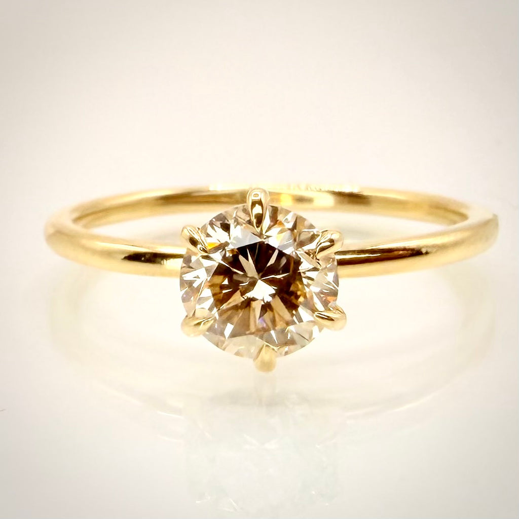 1,02 ct Shamppanja luonnontimanttisormus - Solitaire – 14K keltakulta – IGI yläviistosta, edestä