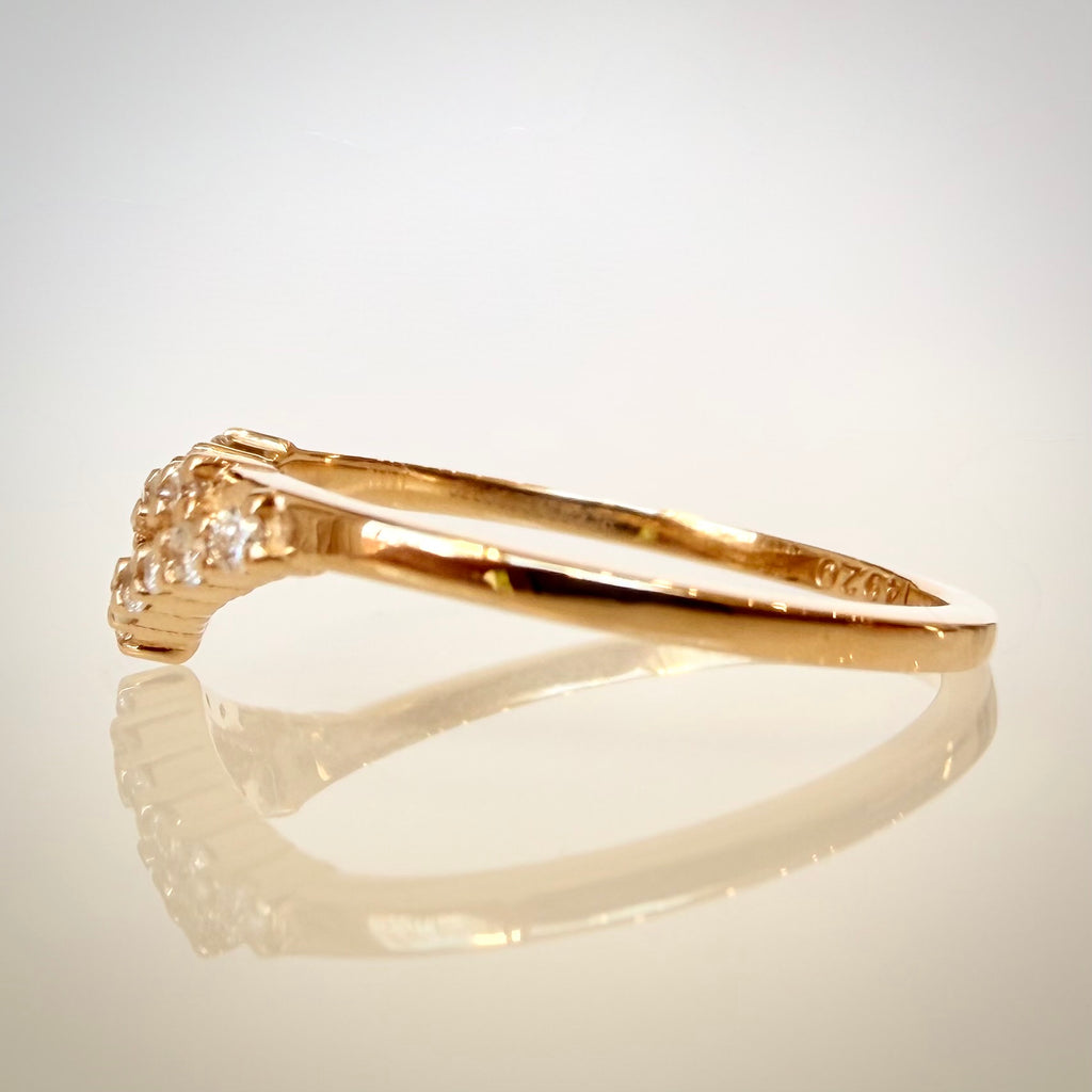 Kaksikaarinen V-timanttisormus 0,19 ct – 14K keltakulta | HRD sivulta