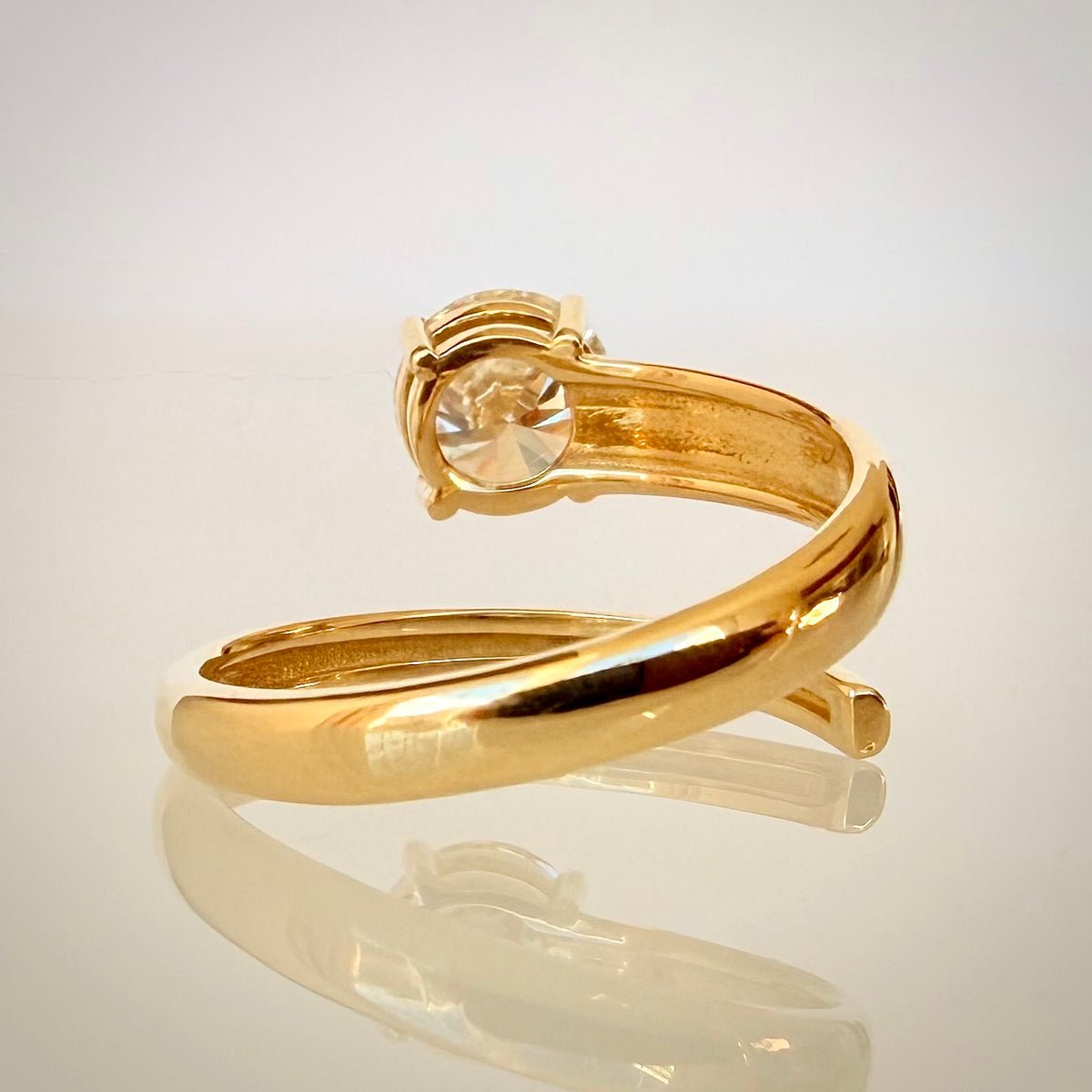 1,00 ct timanttisormus 14K keltakulta D/VVS2 IGI takaa