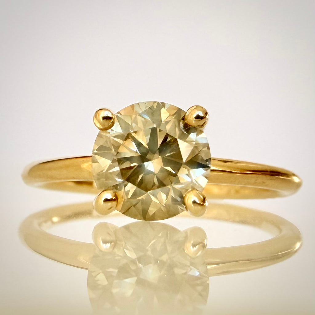 1,23 ct samppanjansävyinen luonnontimanttisormus – 14K keltakulta – IGI edestä 2