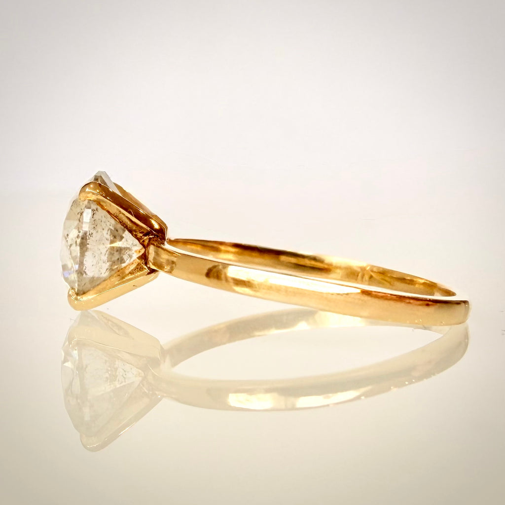 Luonnontimanttisormus noin 2,51 ct – Solitaire – 18K keltakulta sivulta