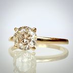 Luonnontimanttisormus noin 1,01 ct – Solitaire – 14K keltakulta etuviistosta