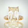 6,01 ct Emerald Cut -timanttisormus – E/VS1 – 18K keltakulta – IGI