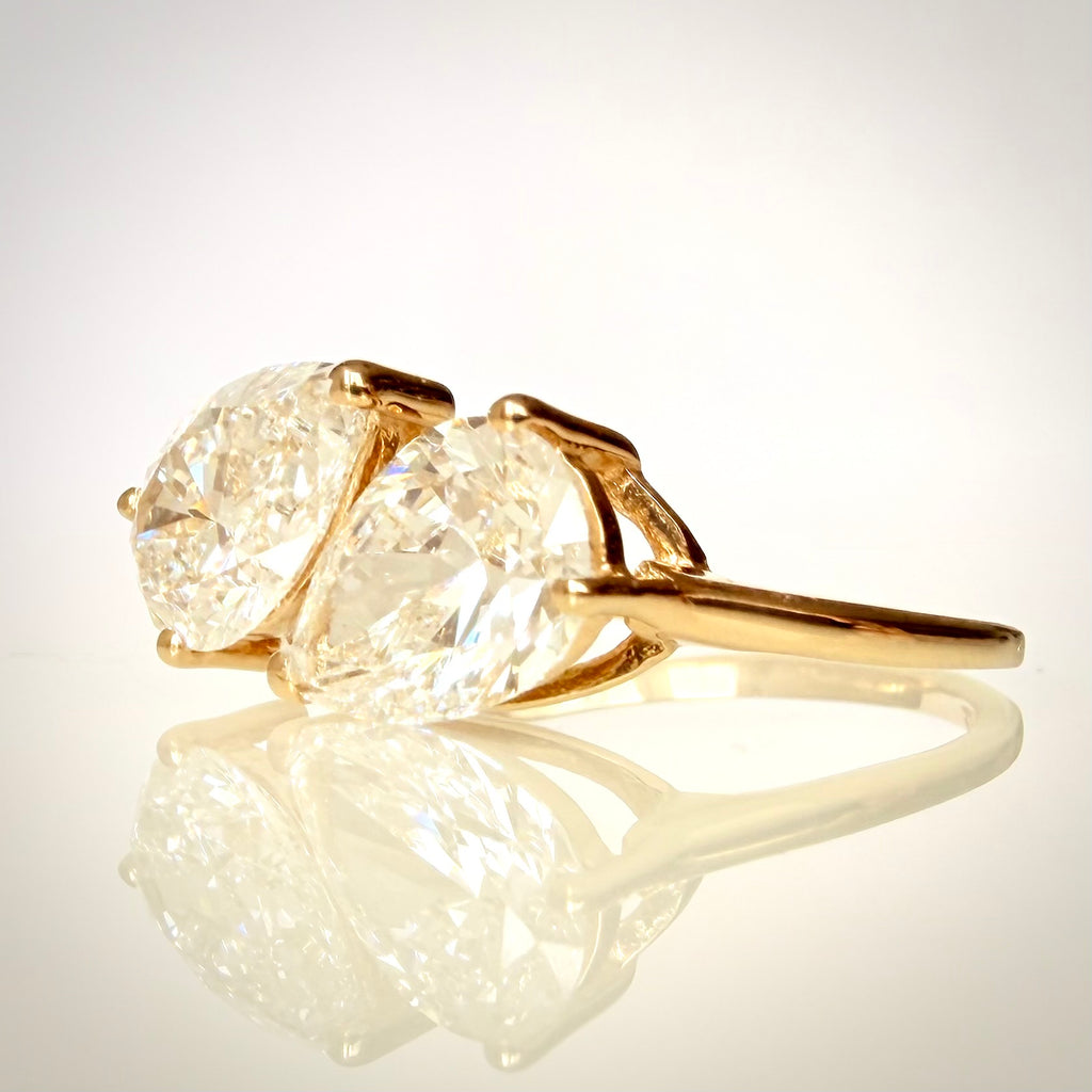 Toi et Moi – 3,02 ct timanttisormus, 14k keltakulta etuviistosta/sivulta