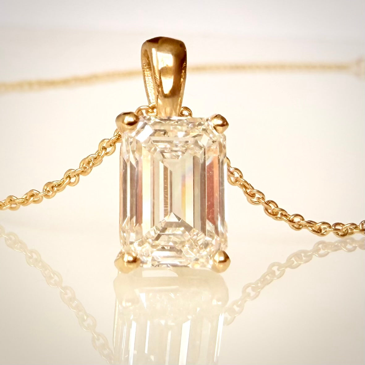 3,03 ct Emerald Cut -timanttikaulakoru – F/VVS2 – 14K keltakulta – IGI edestä