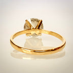 Luonnontimanttisormus noin 2,51 ct – Solitaire – 18K keltakulta takaa
