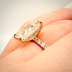 6,01 ct Emerald Cut -timanttisormus – E/VS1 – 18K keltakulta – IGI