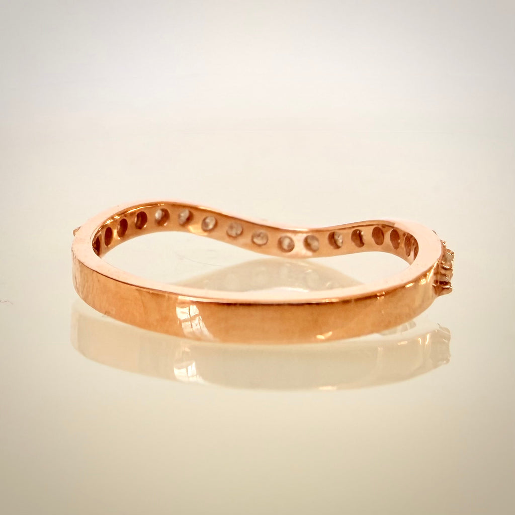 Kaartuva timanttisormus 0,08 ct – 14K ruusukulta | HRD takaa