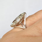 8,19 ct Marquise Cut -timanttisormus sormessa sivuprofiilissa