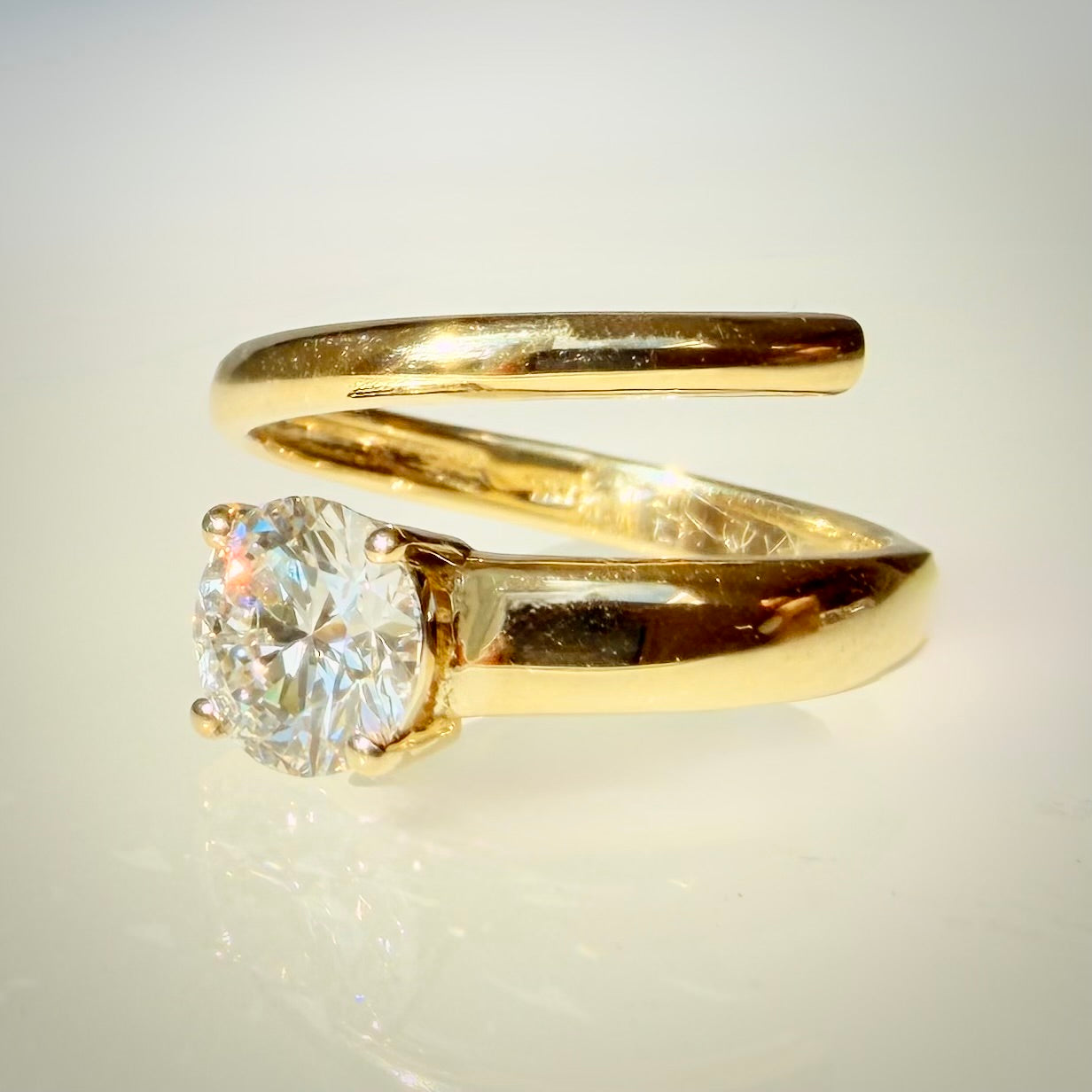 1,00 ct timanttisormus 14K keltakulta D/VVS2 IGI
