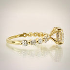 3,00 ct Hidden Halo -timanttisormus – 2,06 ct E/VS1 Triple Excellent – 14K keltakulta – IGI Sivulta 