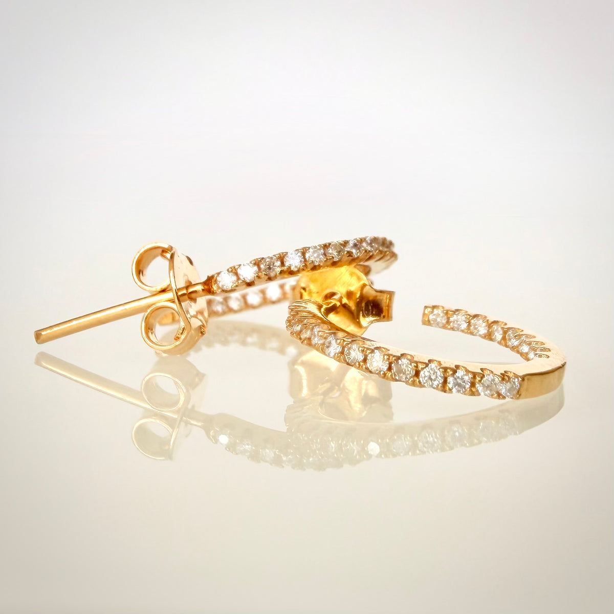 14K kultaiset timanttirengaskorvakorut 0,46 ct päällekkäin