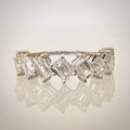 14K valkokultainen timanttisormus 2,01 ct – Emerald Cut – E–F/VVS – HRD edestä