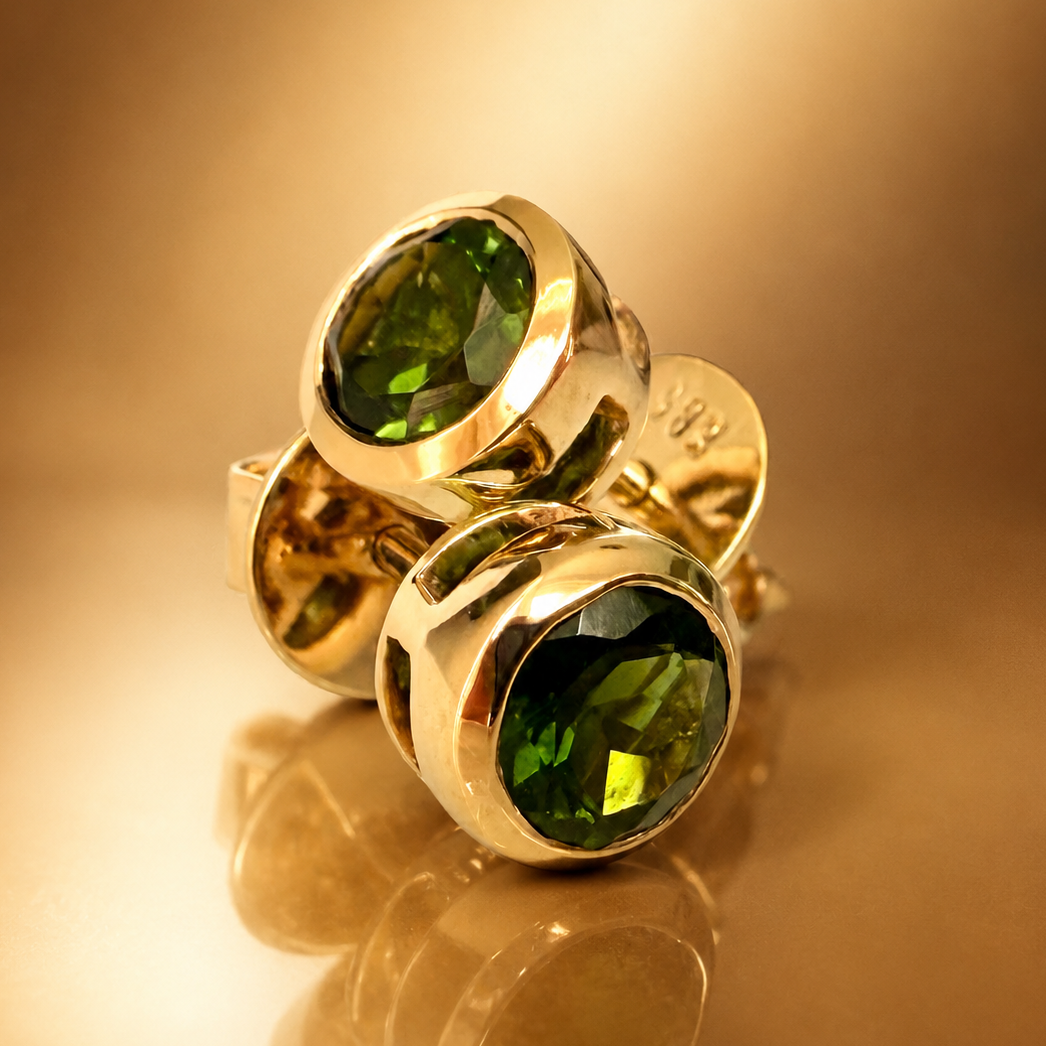 Deep Forest Green turmaliini korvakorut 14k keltakulta