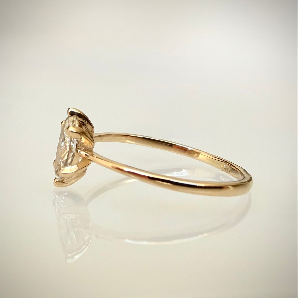 0,60 ct luonnontimanttisormus 14k keltakulta