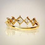 2,26 ct Princess Timanttisormus – 14K Keltakulta | HRD Antwerp Jewellery Report