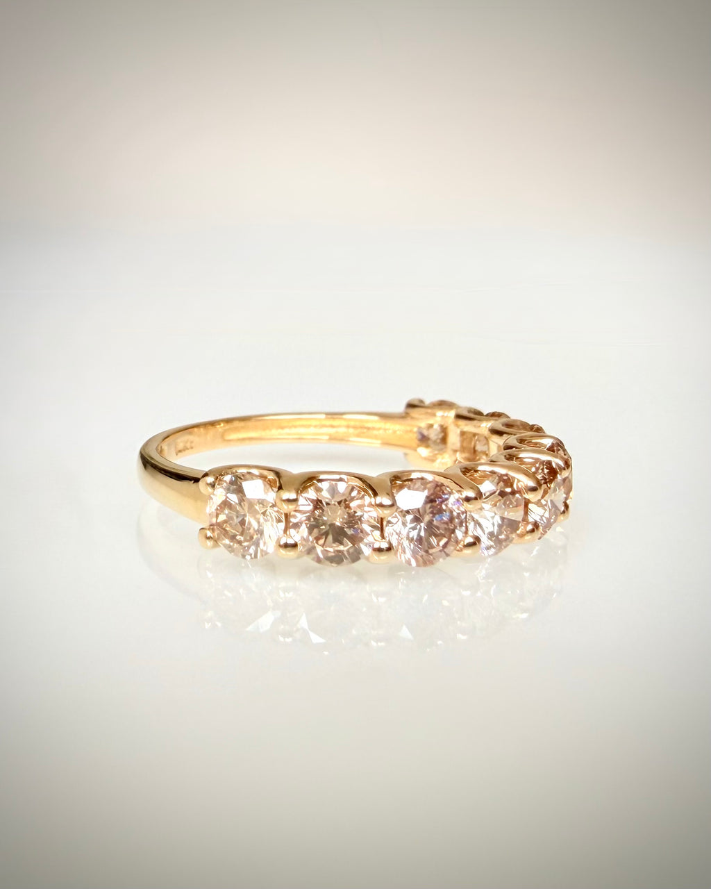 14K kultainen timanttirivisormus 1,99 ct – Light Champagne