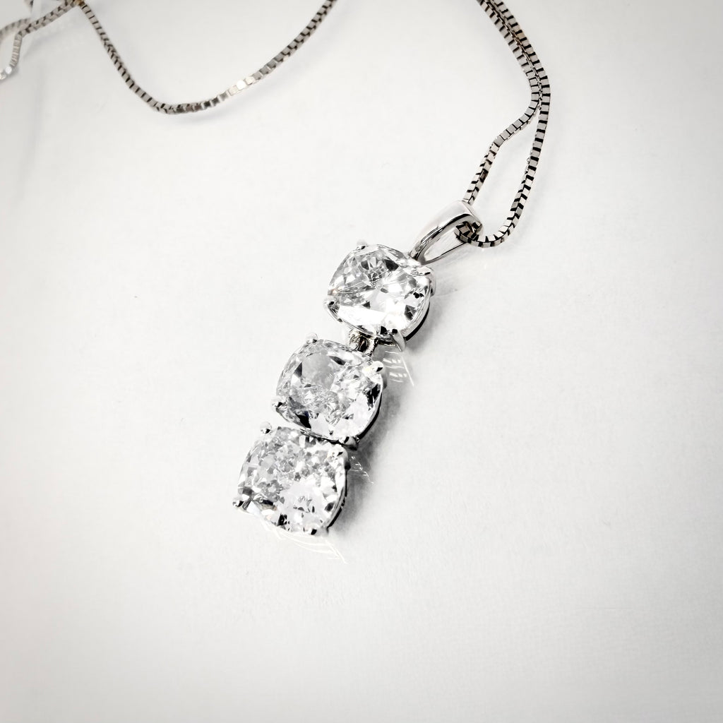 14K Valkokultainen Timanttiriipus 2,00 ct & 14K Valkokultaketju