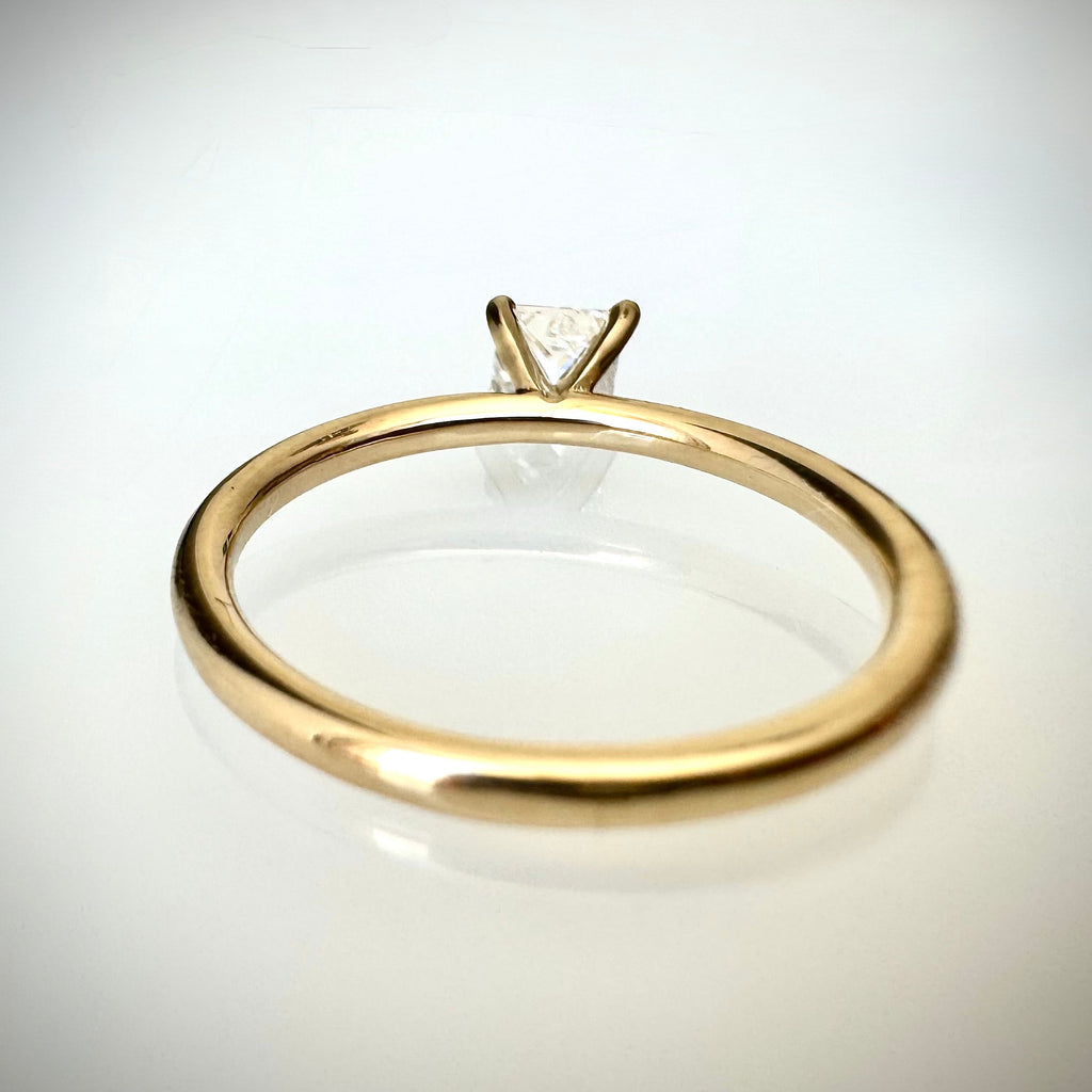 IGI-sertifioitu 0,46 ct Princess-luonnontimanttisormus – 14K Keltakulta