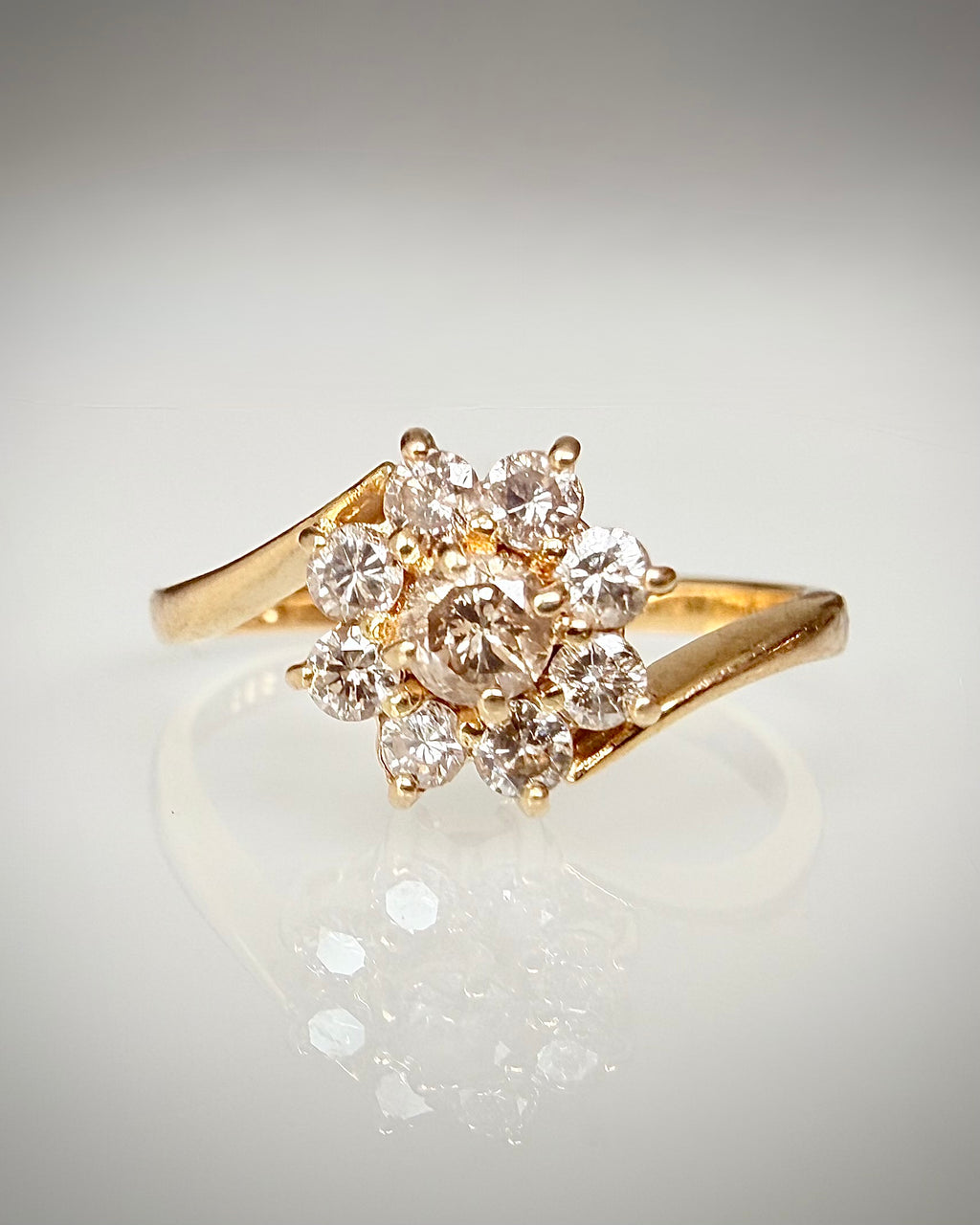 18K Keltakultainen Vintage Flower Cluster -timanttisormus 0,38 ct – Luonnontimantit