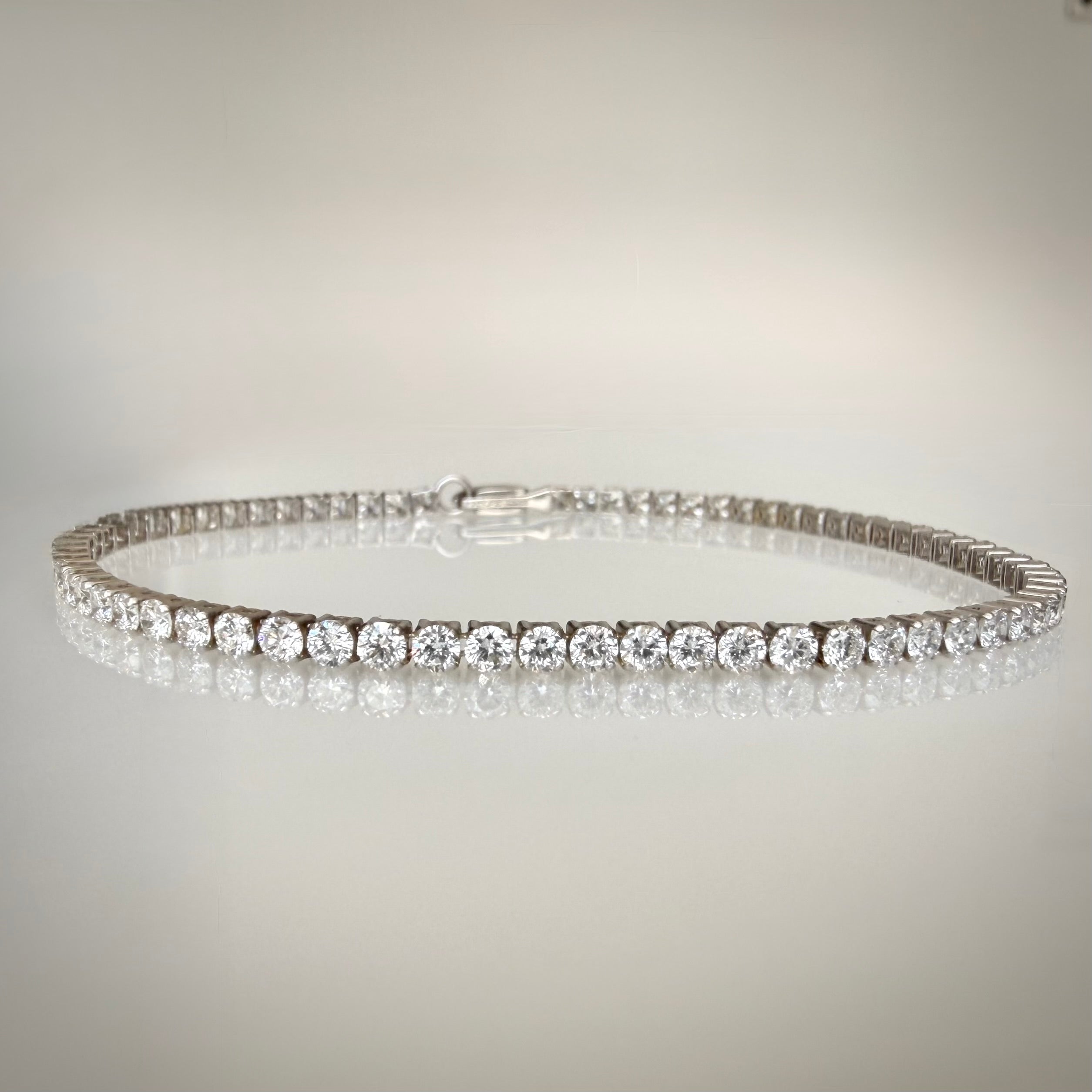 14K valkokultainen tennisrannekoru 3,27 ct