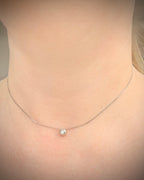 18k valkokultainen timanttikaulakoru 0,03 ct