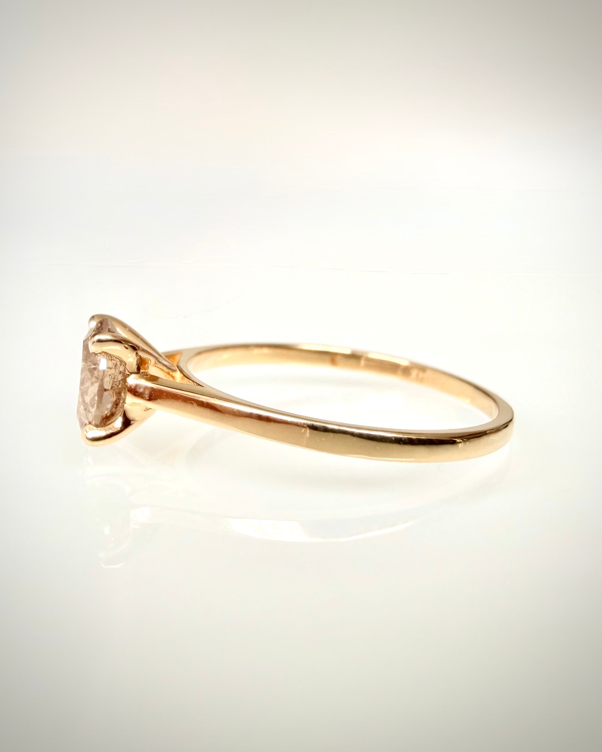 1,05 ct luonnontimanttisormus Fancy Deep Yellow Brown 14K keltakulta