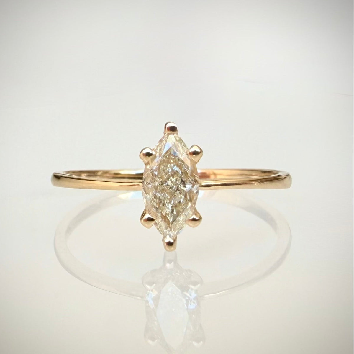0,60 ct luonnontimanttisormus 14k keltakulta