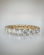 14K kultainen eternity-timanttisormus 2,18 ct