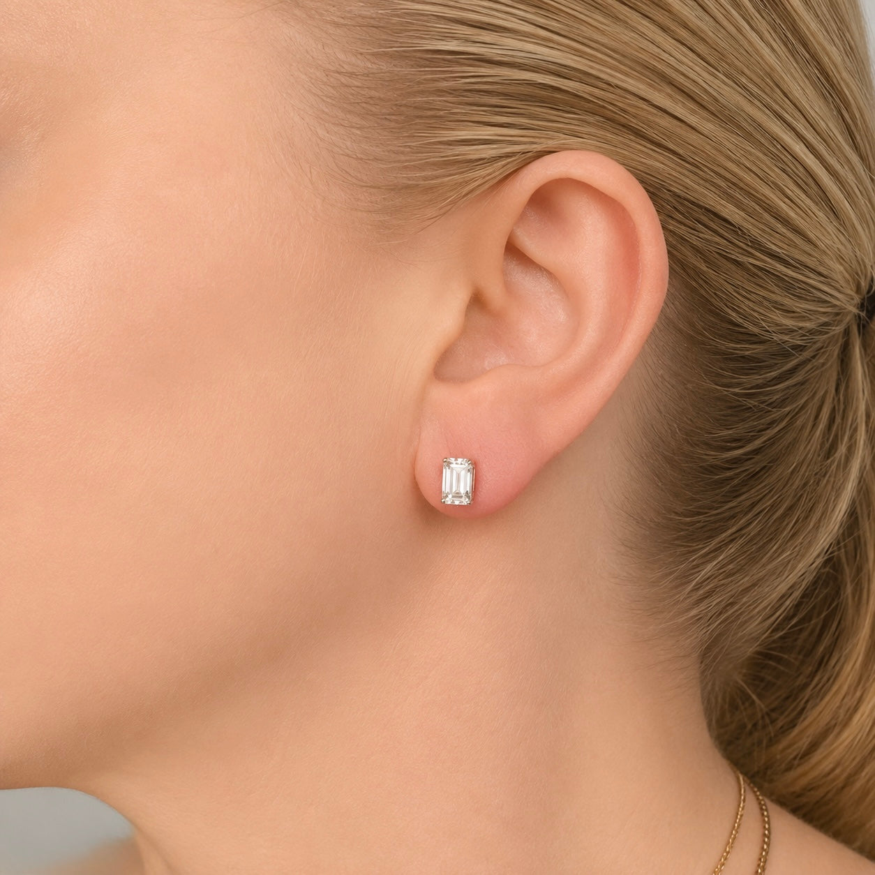 14 kt keltakultaiset smaragdihiotut timanttikorvakorut 2,13 ct – IGI