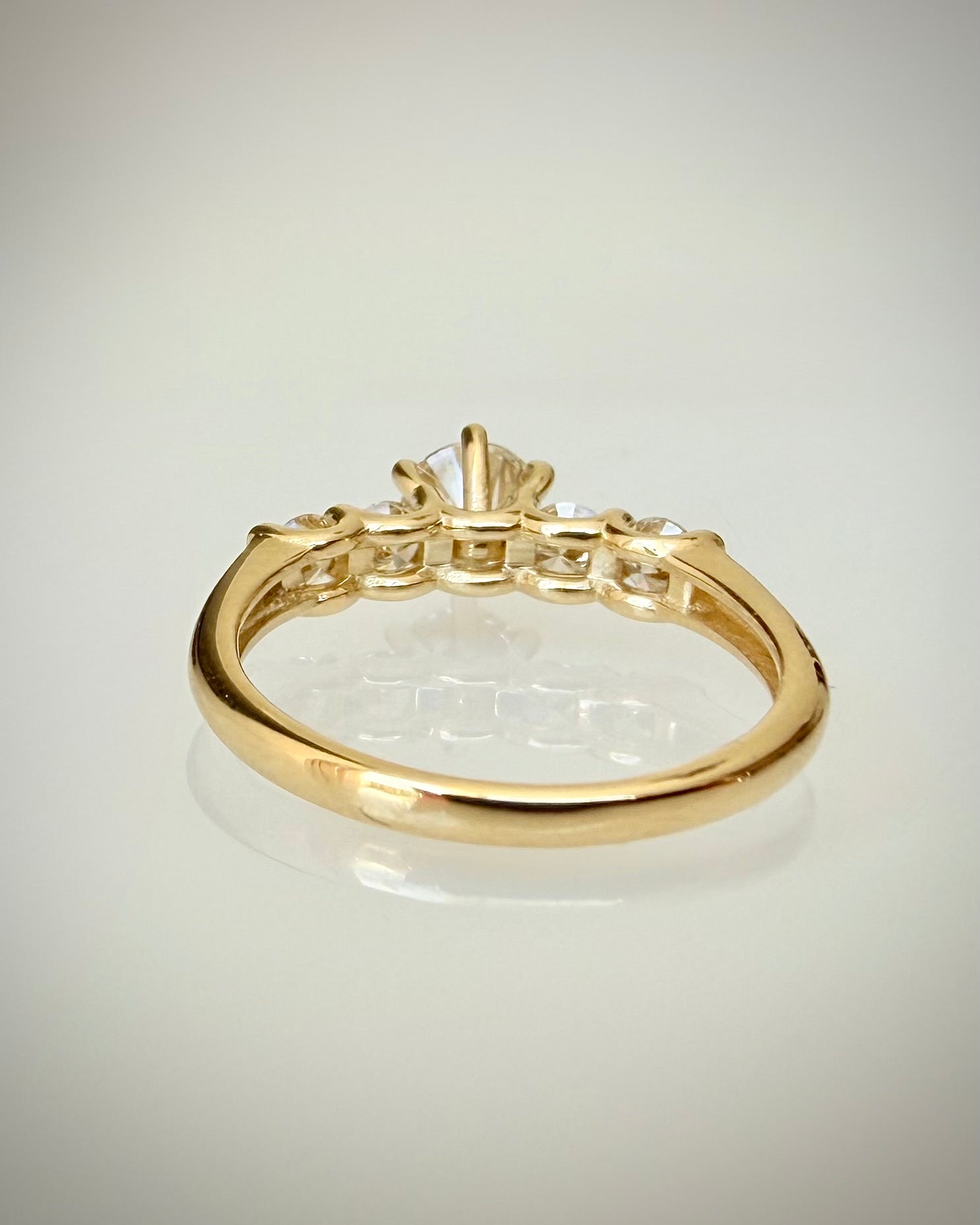 Luonnontimanttisormus 0,87 ct 14K keltakulta