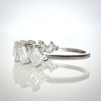 14K valkokultainen timanttisormus 2,01 ct – Emerald Cut – E–F/VVS – HRD