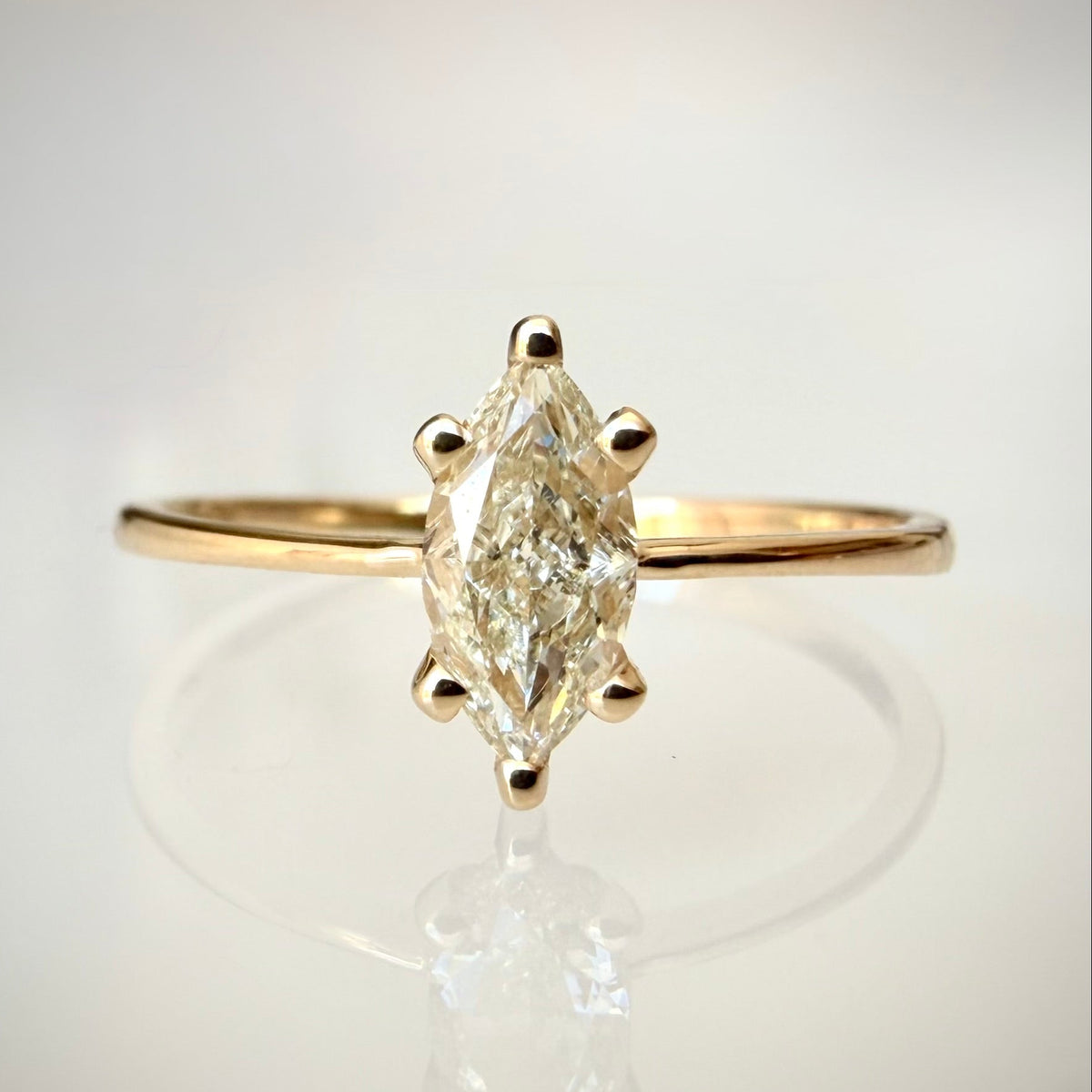 0,60 ct luonnontimanttisormus 14k keltakulta
