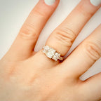 3,01 ct Radiant Trilogy -timanttisormus – 14K keltakulta – IGI