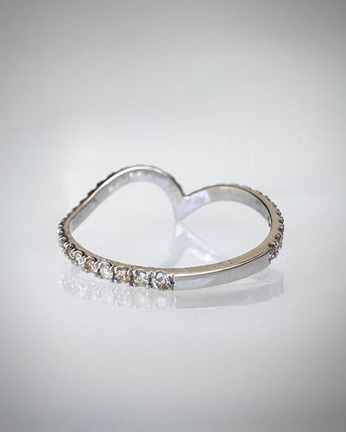 14K Chevron timanttisormus 0,38 ct | Luonnontimantit | Valkokulta