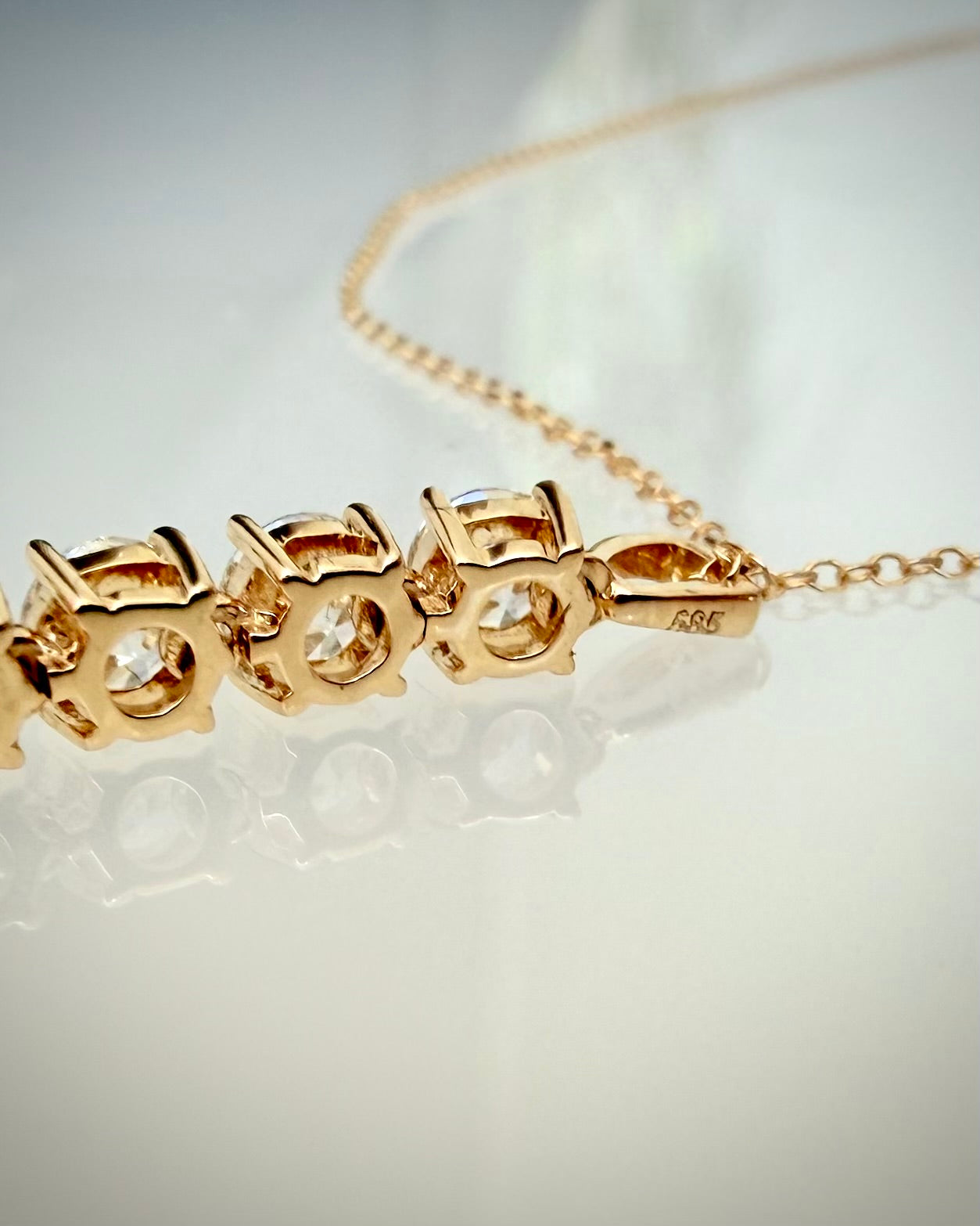 14K Timanttiriipus 1,08 ct & 18K Kultaketju