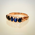Vintage 12K Kultainen Safiirisormus 0,45 ct – 5 luonnonsafiiria