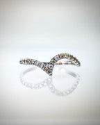 14K Chevron timanttisormus 0,38 ct | Luonnontimantit | Valkokulta